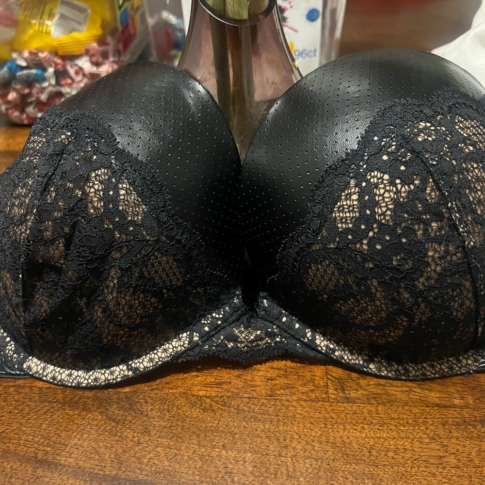Woman’s lace push up bra trimmed in leather